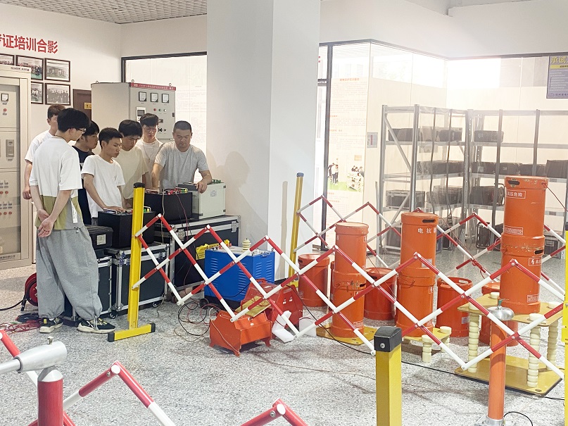 变频串联谐振 变频串联谐振